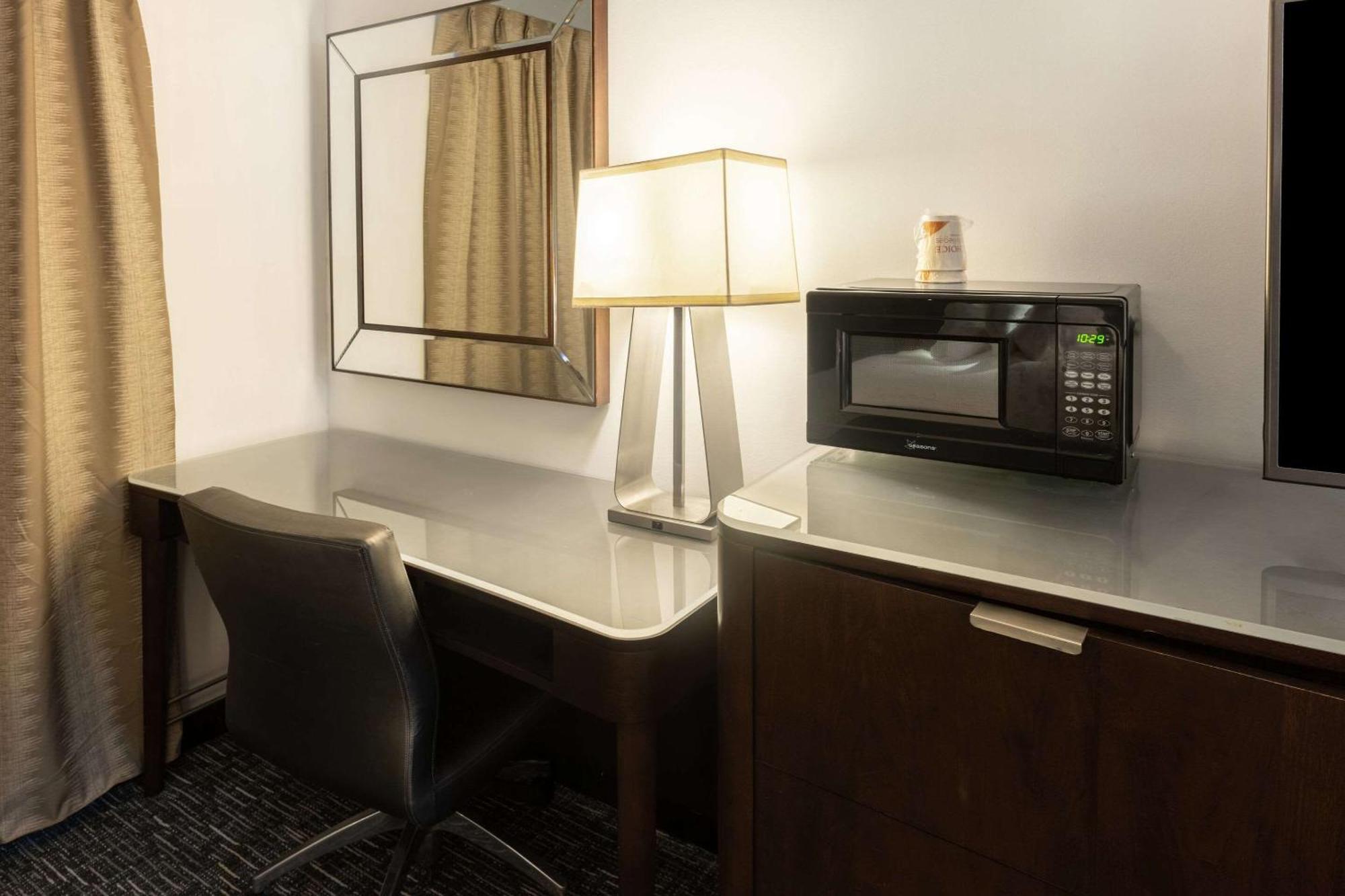 Quality Inn & Suites Caribou エクステリア 写真