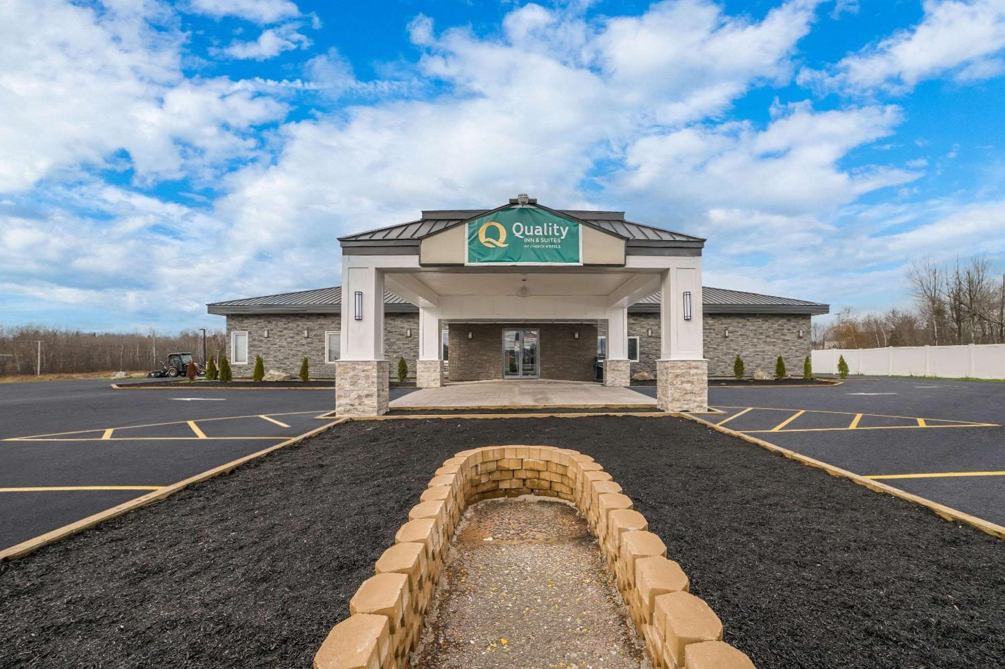 Quality Inn & Suites Caribou エクステリア 写真