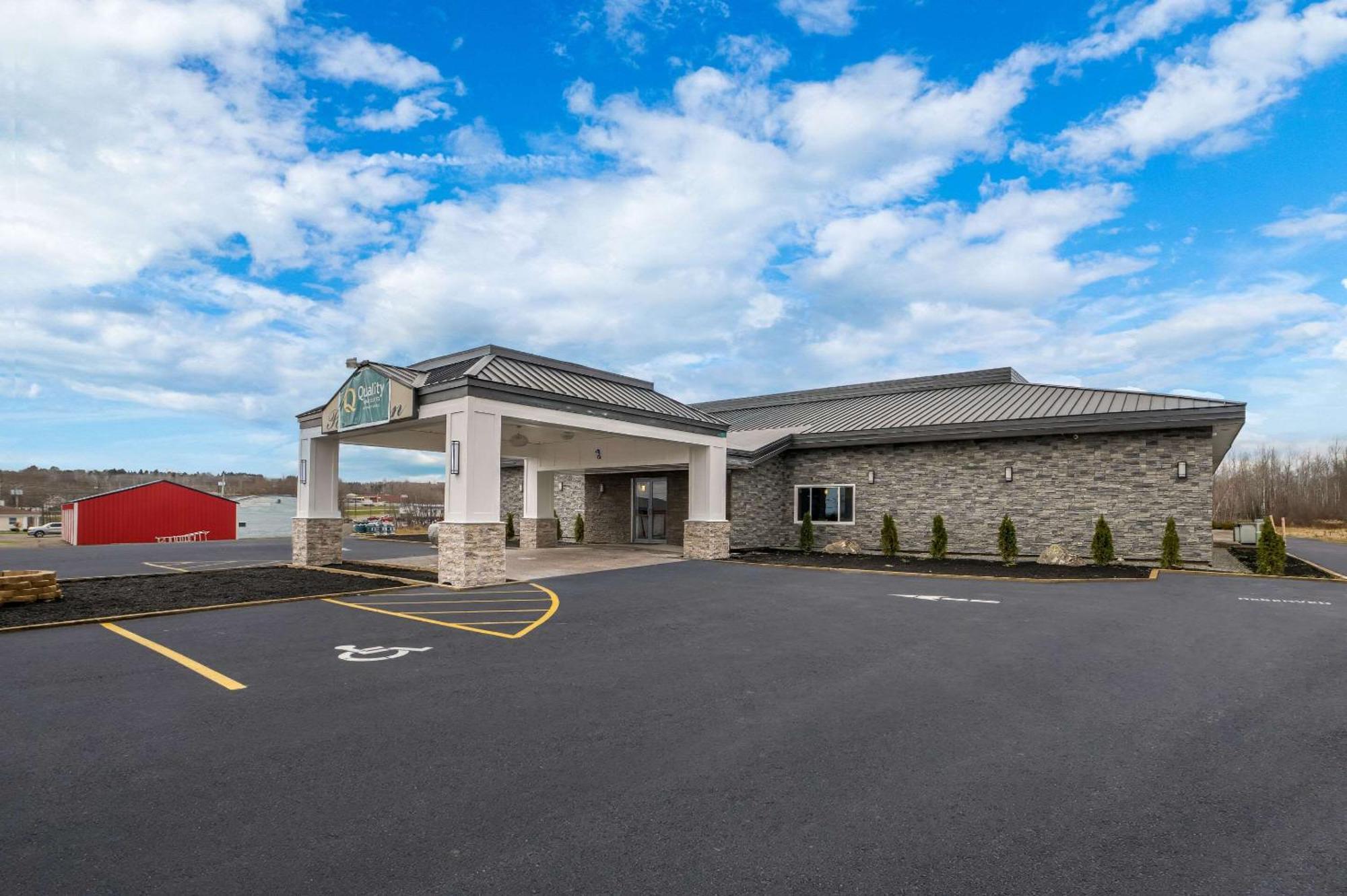 Quality Inn & Suites Caribou エクステリア 写真